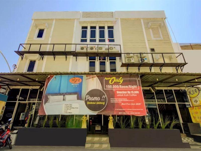 Oyo 3791 Hotel Kja เตกัล ภายนอก รูปภาพ