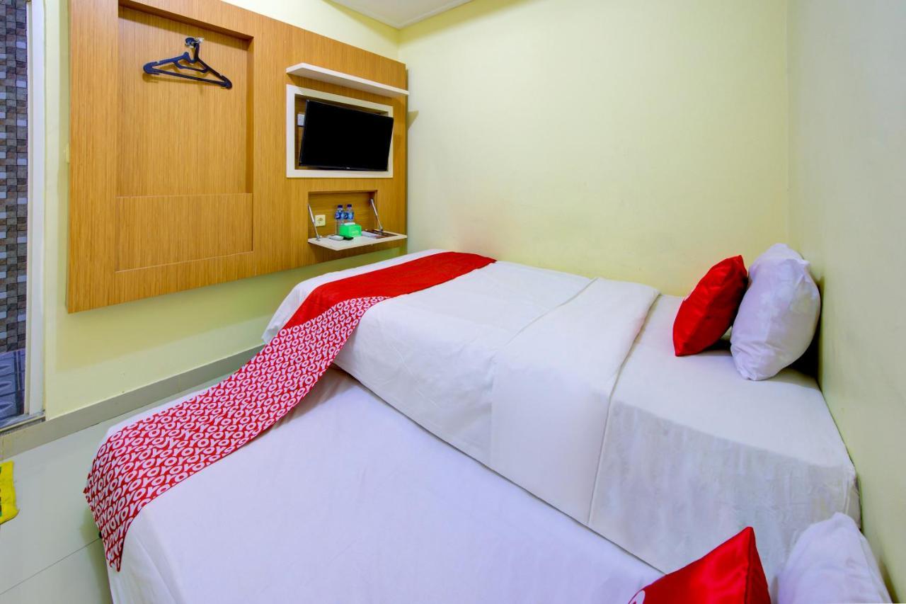 Oyo 3791 Hotel Kja เตกัล ภายนอก รูปภาพ