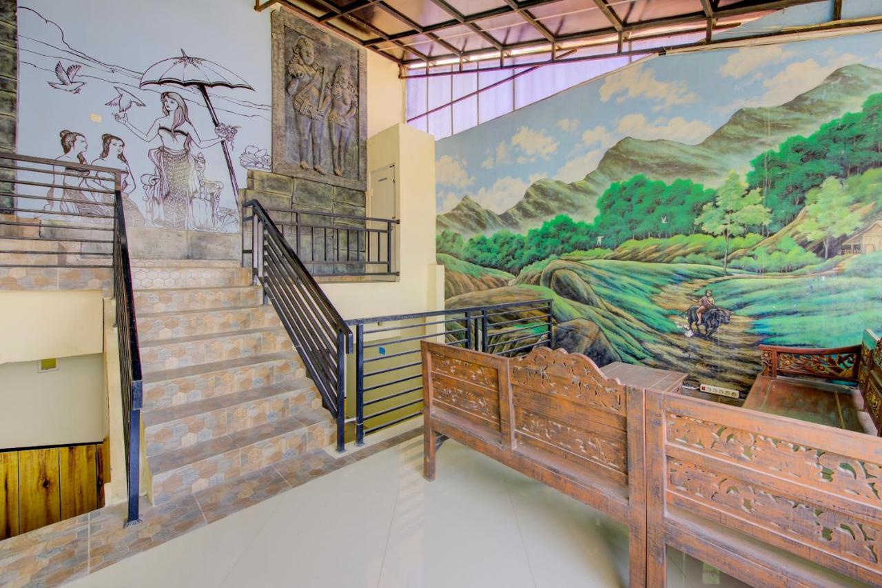 Oyo 3791 Hotel Kja เตกัล ภายนอก รูปภาพ