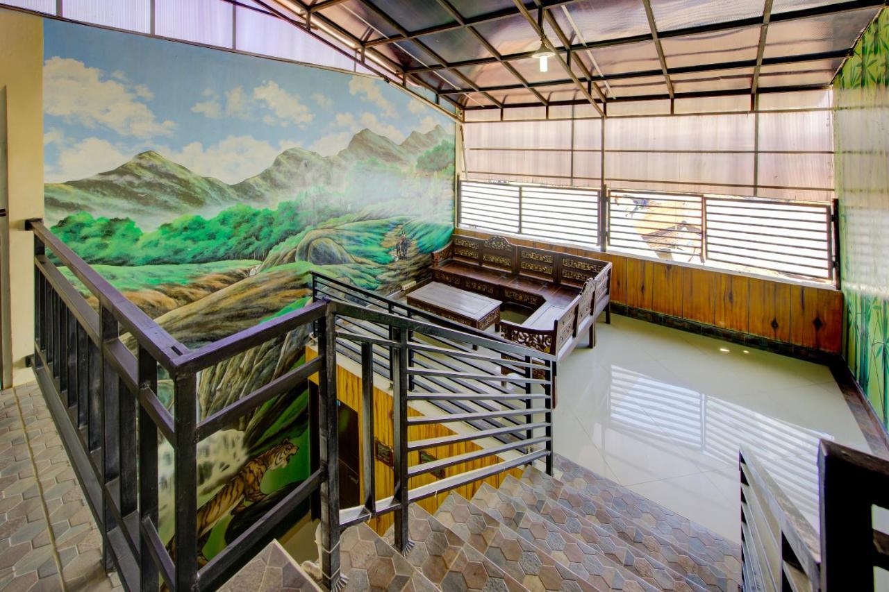 Oyo 3791 Hotel Kja เตกัล ภายนอก รูปภาพ